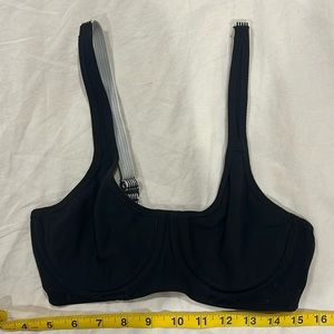 Lululemon underwire mesh bra size XS